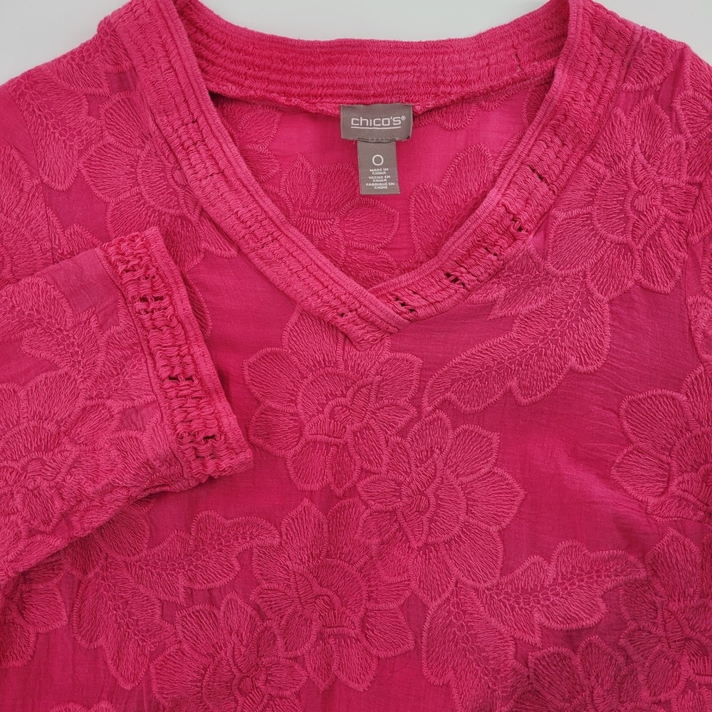 Chicos Pink Floral‎ Embroidered V-Neck Blouse Crochet Trim Boho Size 0 US S